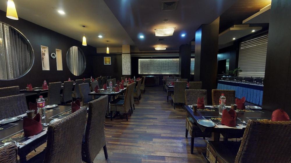 37Th Crescent Hotel Bengaluru Extérieur photo