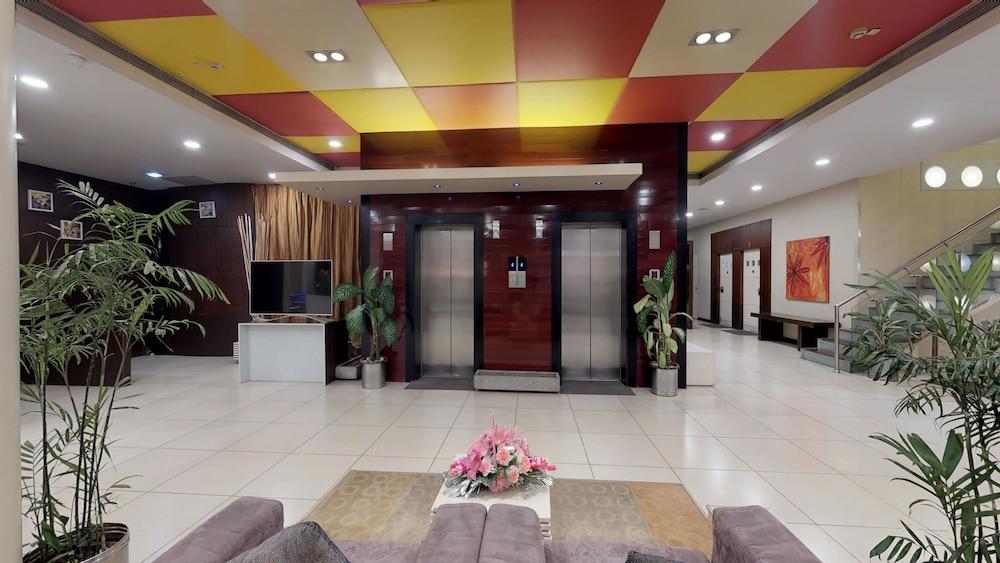 37Th Crescent Hotel Bengaluru Extérieur photo