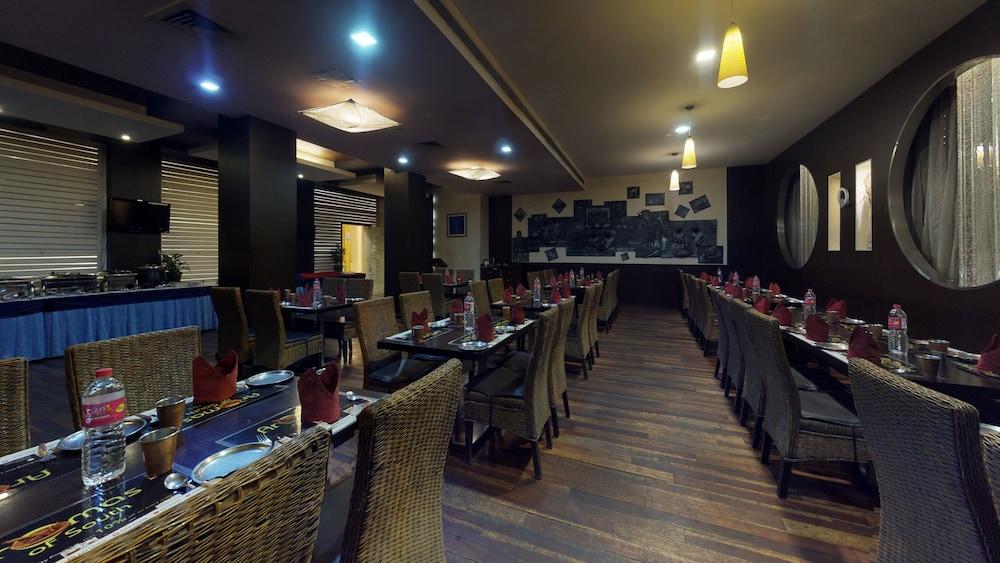37Th Crescent Hotel Bengaluru Extérieur photo