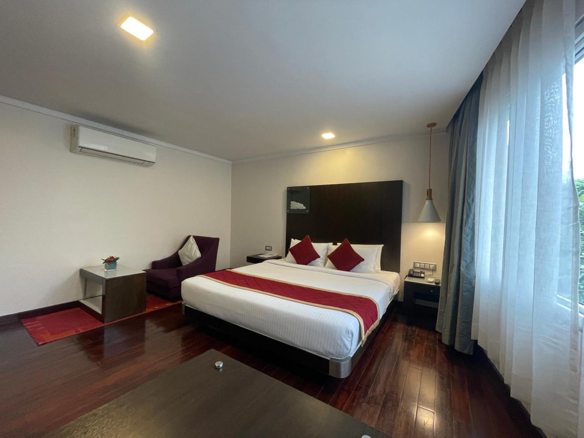 37Th Crescent Hotel Bengaluru Extérieur photo